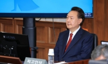 韩媒披露尹锡悦涉嫌罪名细节：指示警卫亮枪和删电话记录